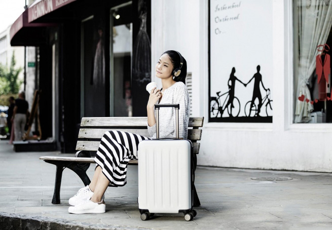 Цена Чемодан Xiaomi 90FUN PC Luggage 20'' Moonlight White