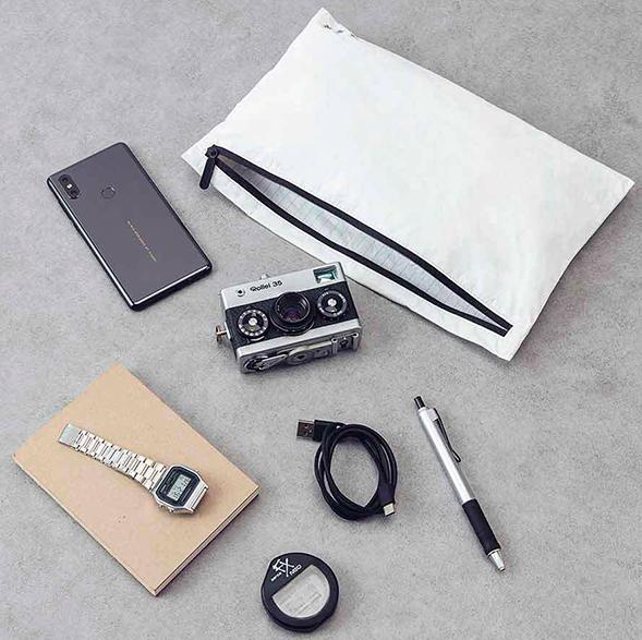 Фотография Сумка-органайзер Xiaomi Tyvek Multi-Purpose Bag White