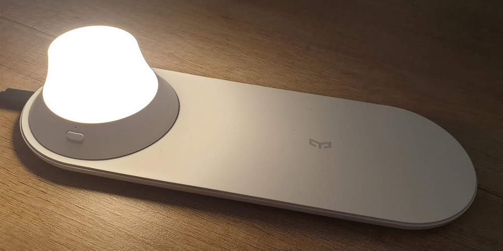 Ночник-светильник с беспроводной зарядкой Xiaomi Yeelight Wireless Charge Nightlight (YLYD08YI)