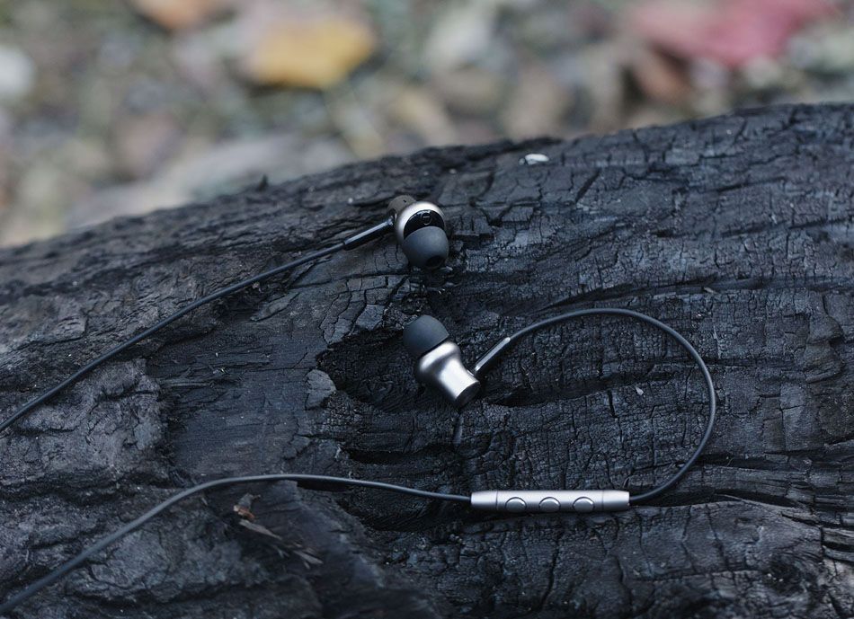 Xiaomi Mi In-Ear Headphones Pro HD Silver_7.jpg