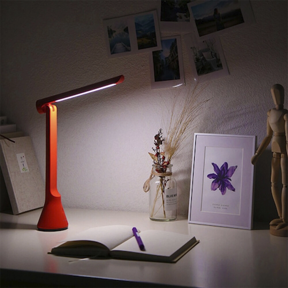 Картинка Лампа настольная Xiaomi Yeelight Folding Table Lamp Z1 Red (YLTD11YL)